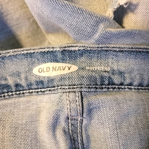 Old Navy Distressed Boyfriend Denim Jeans - Picture 3 of 4